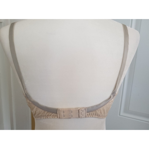 Vintage Vassarette Second Skin Satin Bra - Picture 8 of 16